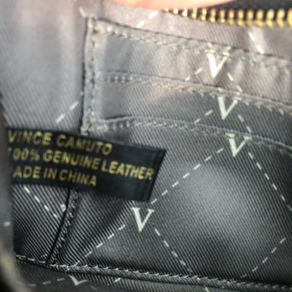 Vince Camuto”Ada” Leather Wristlet🌟💕 - Picture 8 of 8